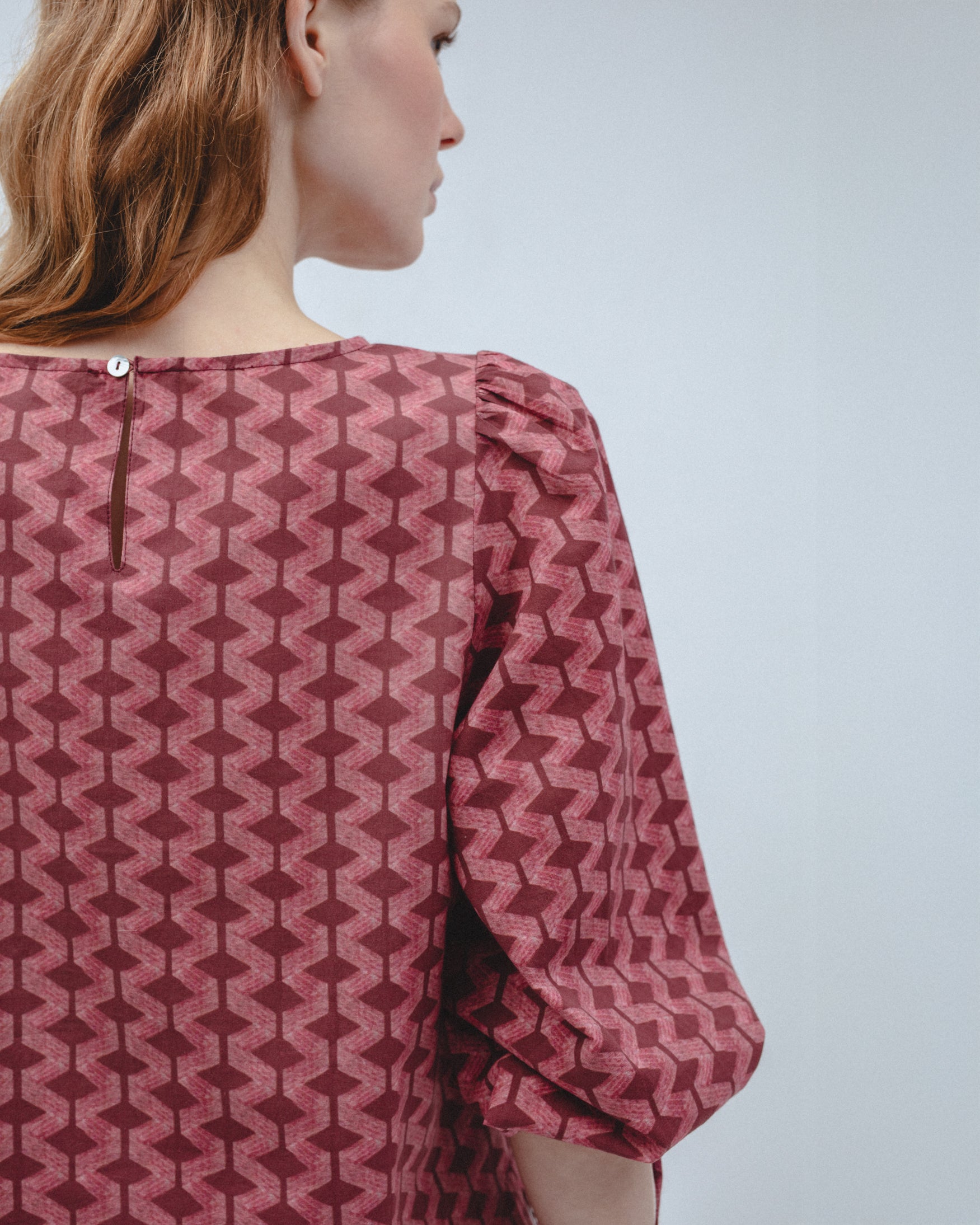 Blusa Estampada Rombos Lazadas