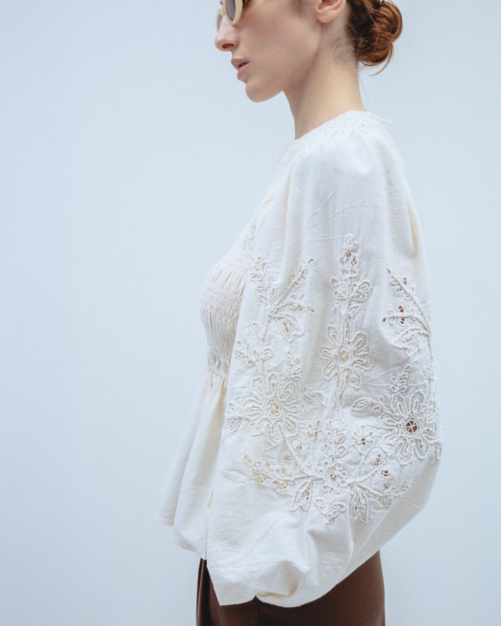 Blusa Nido Abeja Manga Bordado