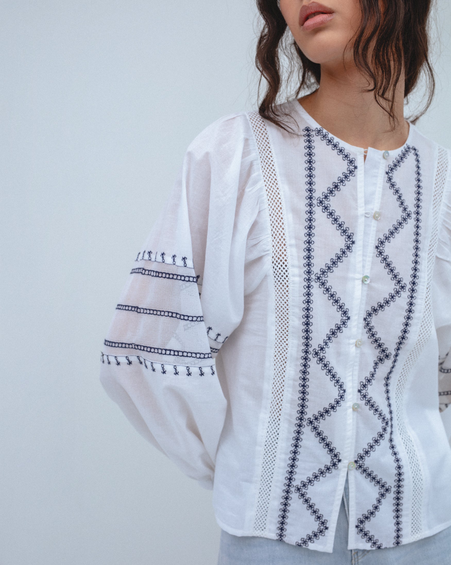 Camisa Bordados Combinados