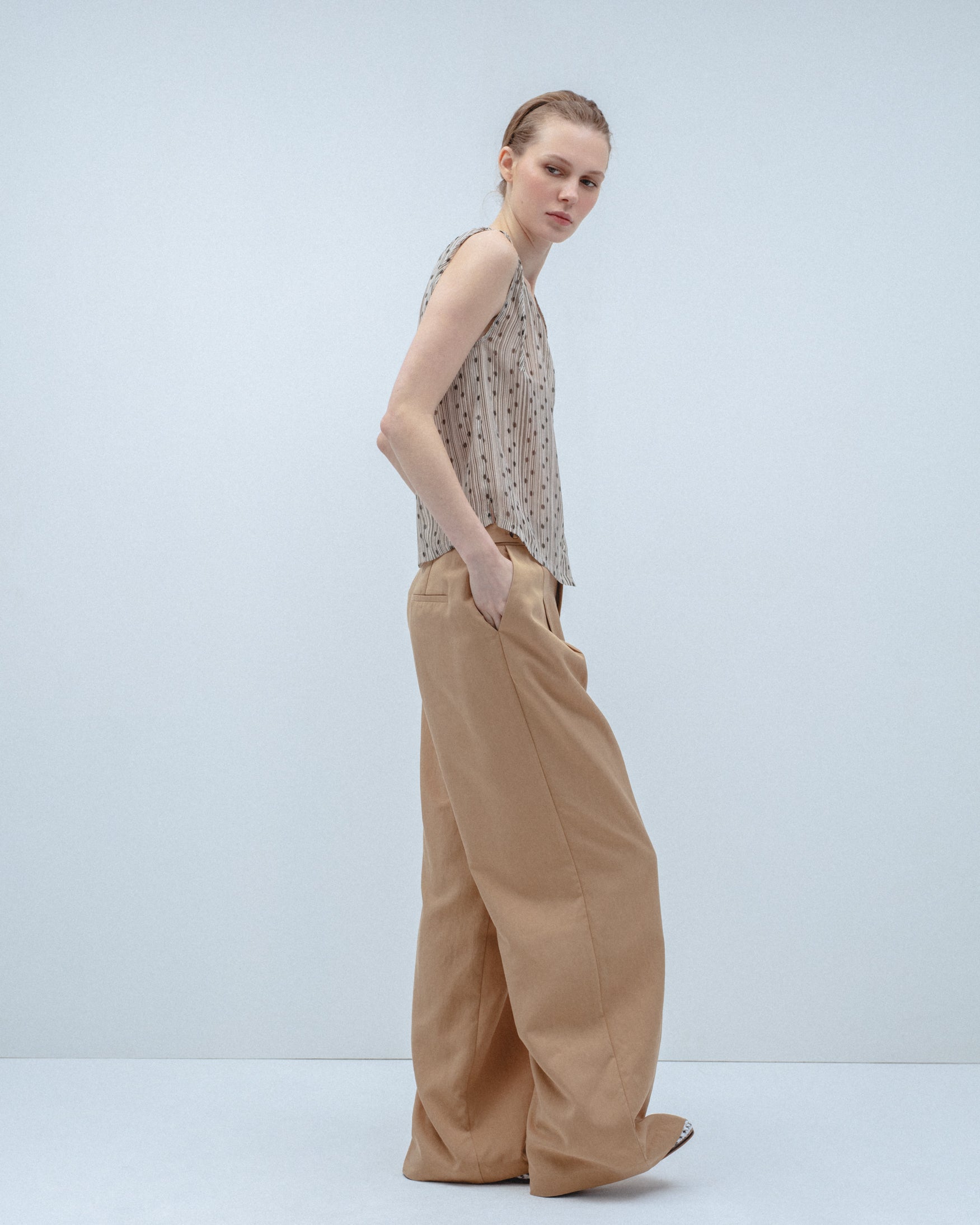 Camisa Sin Mangas Frunce Hombro