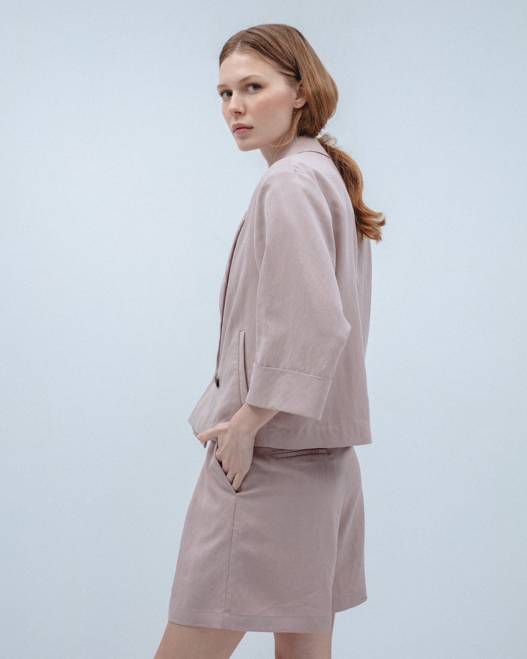 Americana Corta Cruzada