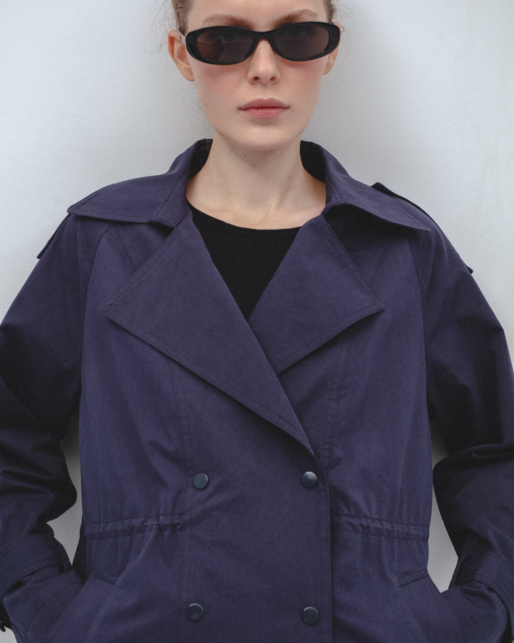 Trench Corto Doble Botonadura