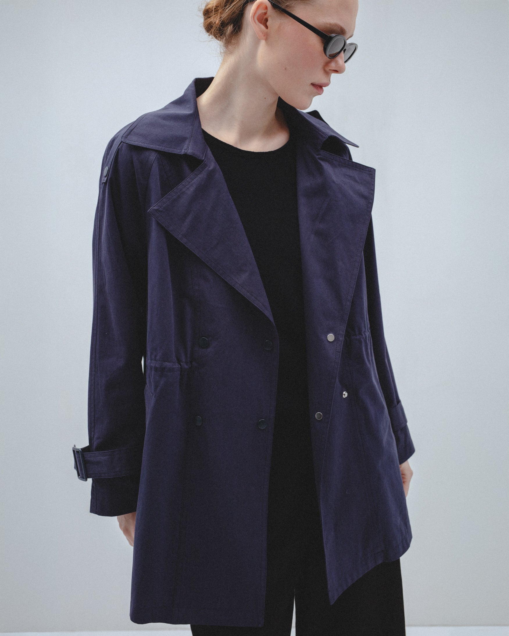 Trench Corto Doble Botonadura