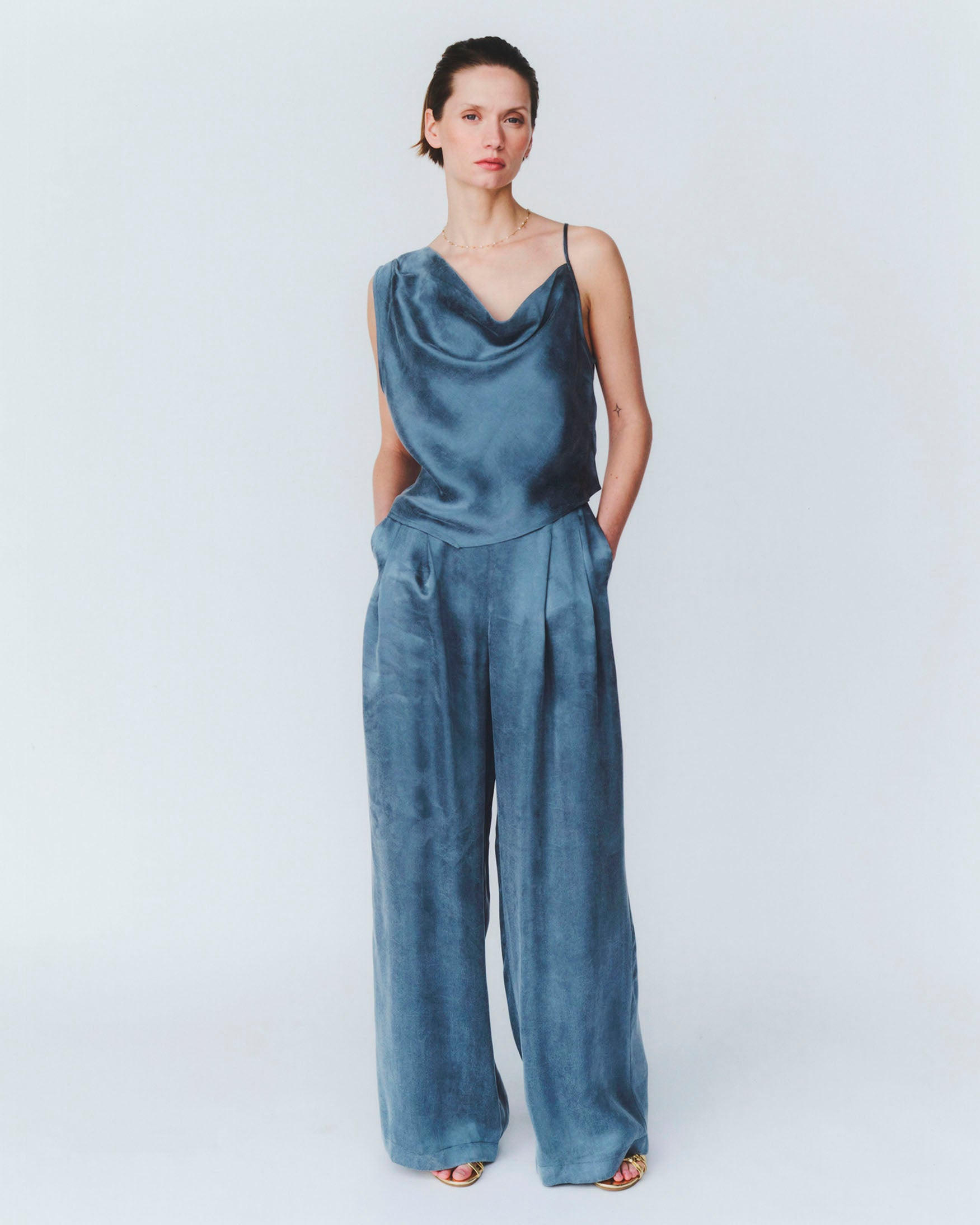 Top Satinado Asimétrico Drapeado