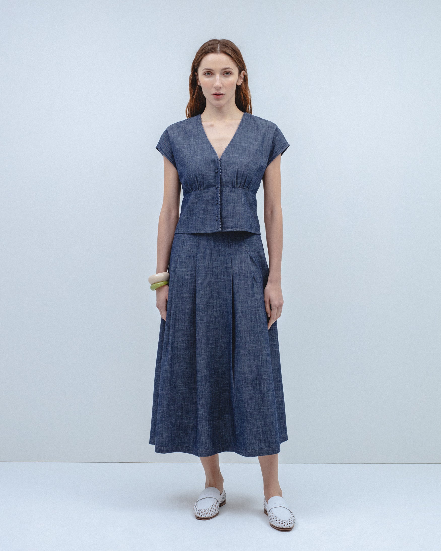 Falda Midi Pliegues Pespuntes