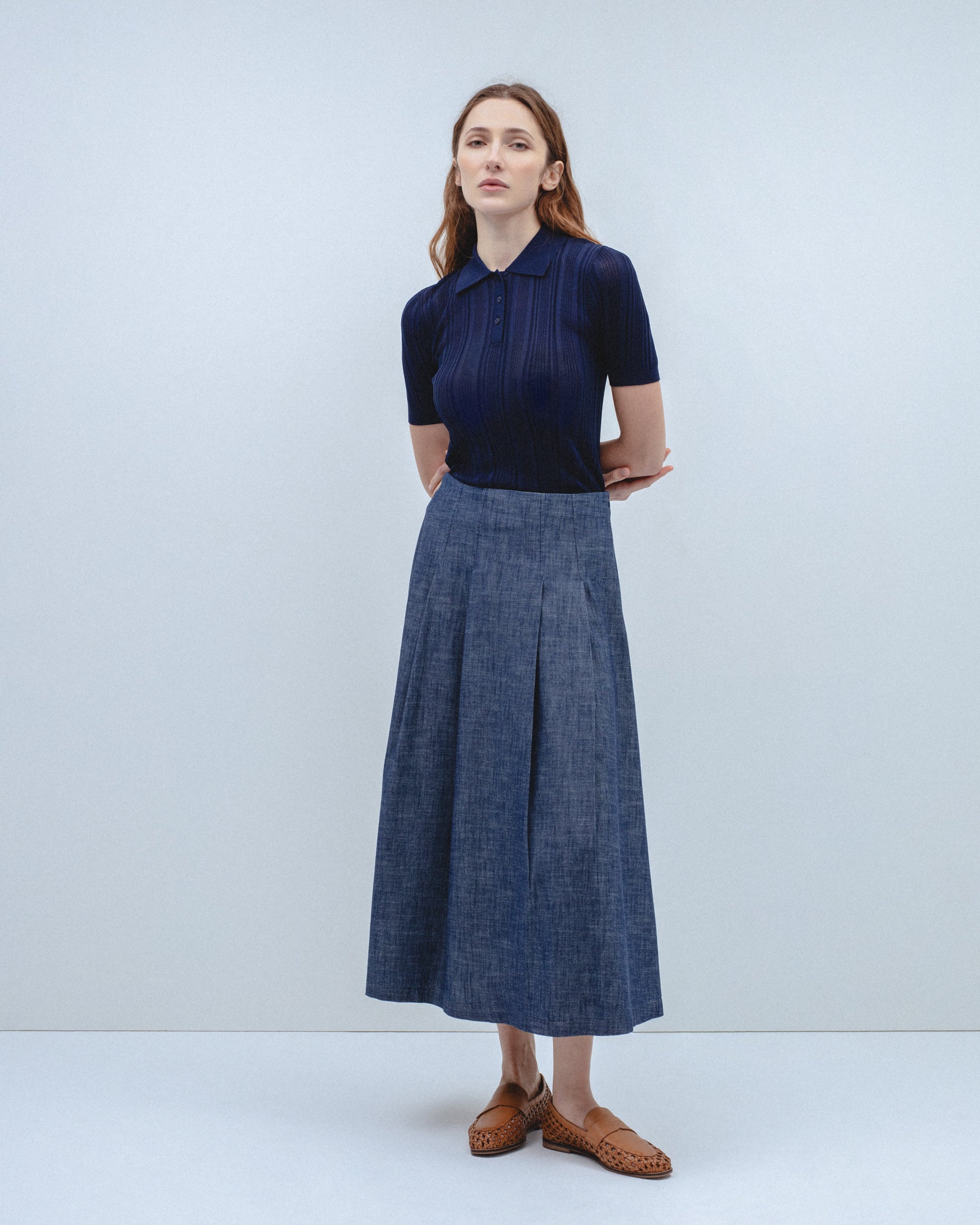 Falda Midi Pliegues Pespuntes