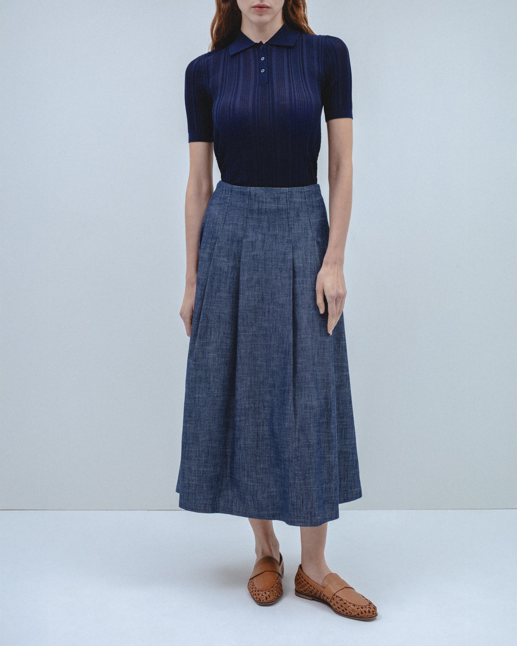 Falda Midi Pliegues Pespuntes