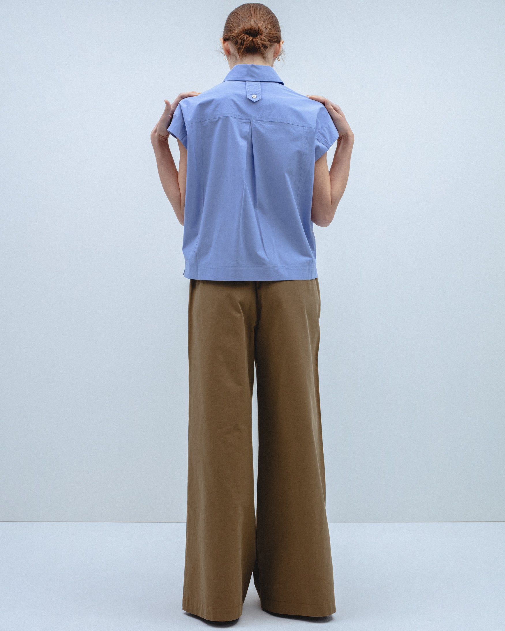 Camisa Sin Mangas Bolsillos Parche