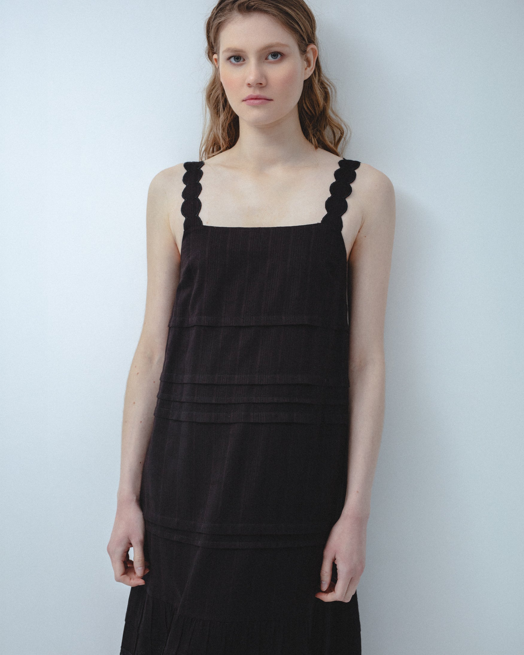Vestido Midi Jaretas Encaje