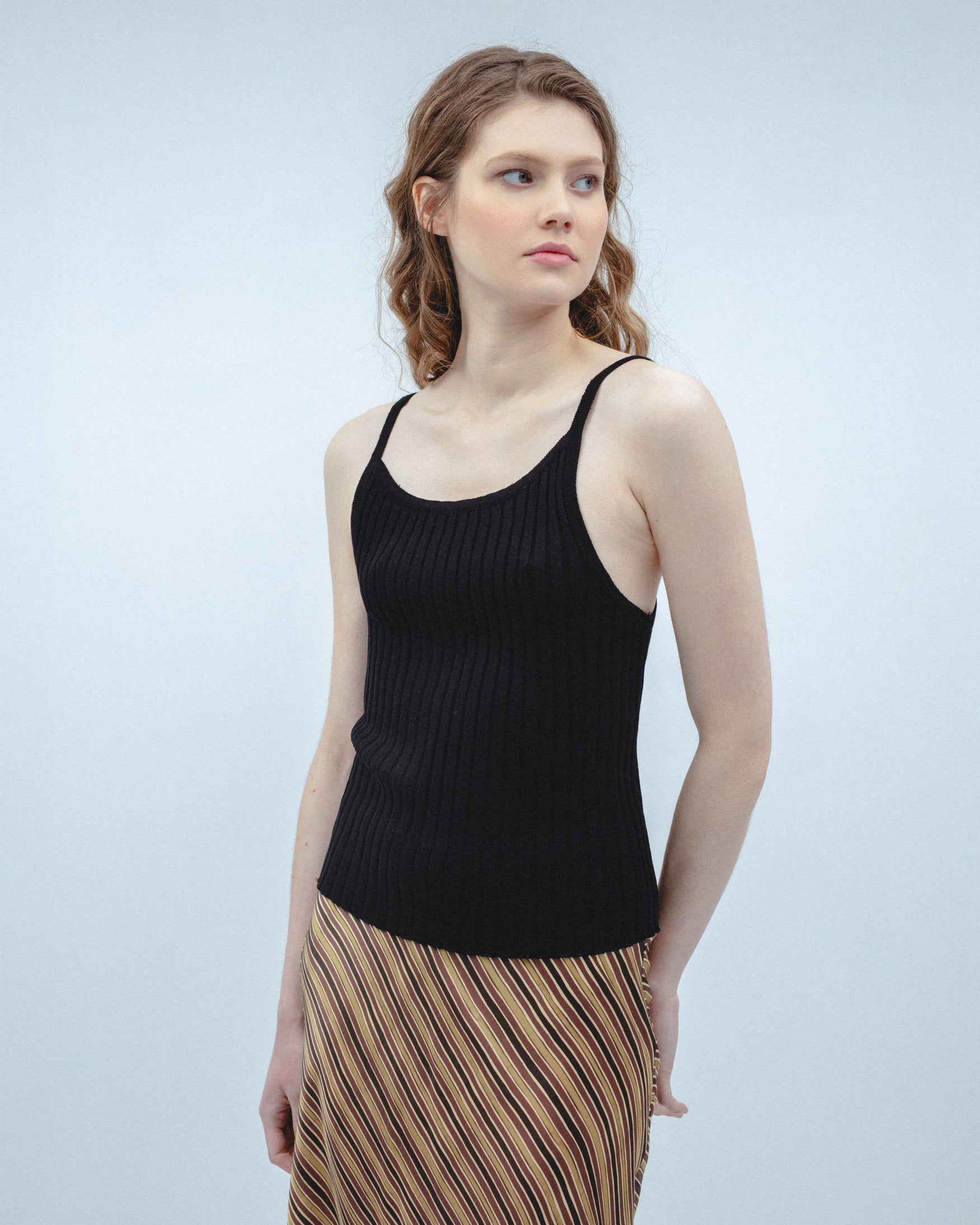 Top Punto Cuello Barco Tirantes