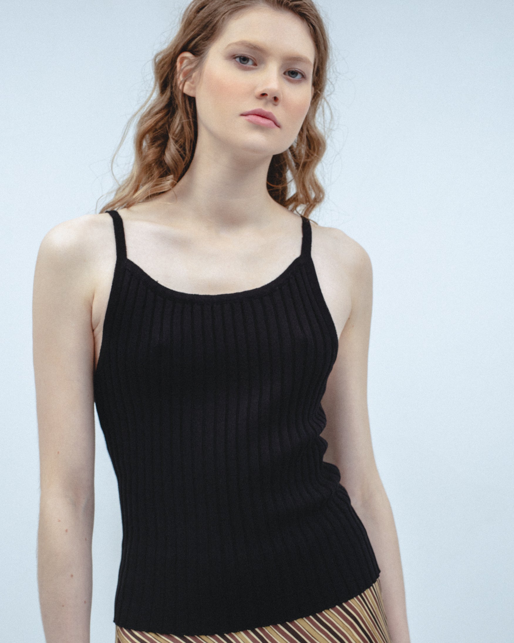Top Punto Cuello Barco Tirantes
