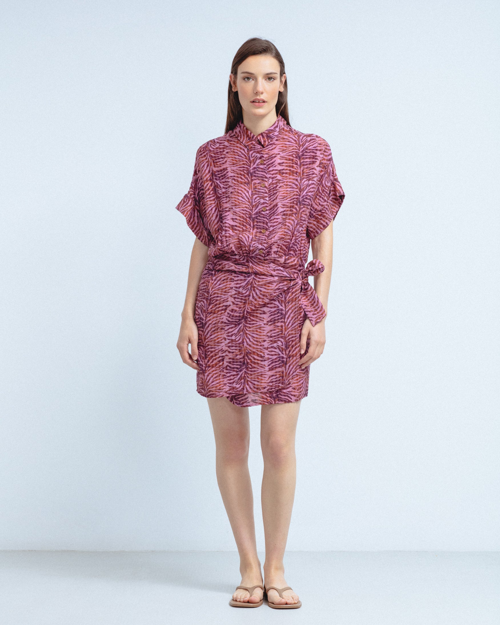 Vestido Corto Camisero Estampado Animal