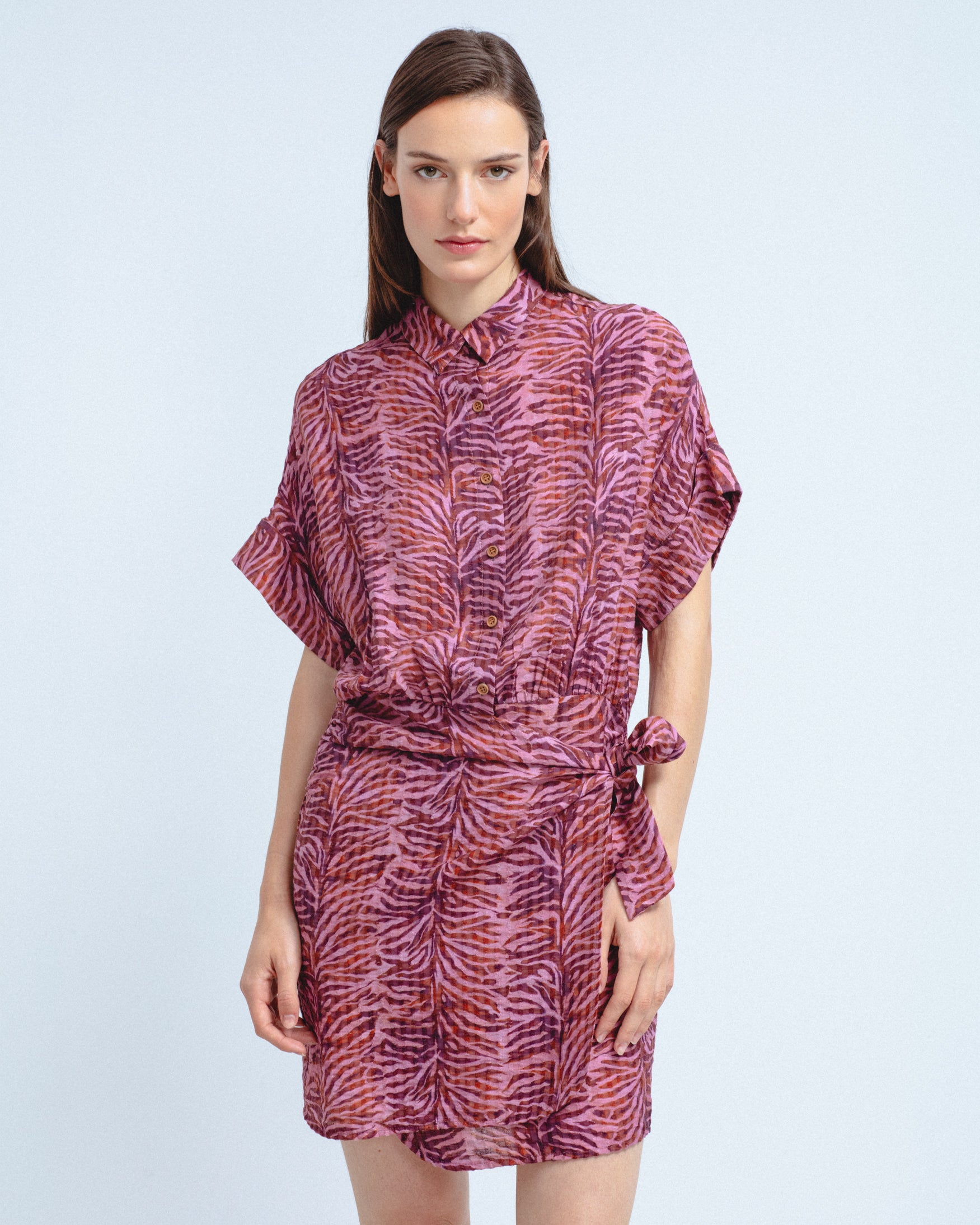 Vestido Corto Camisero Estampado Animal