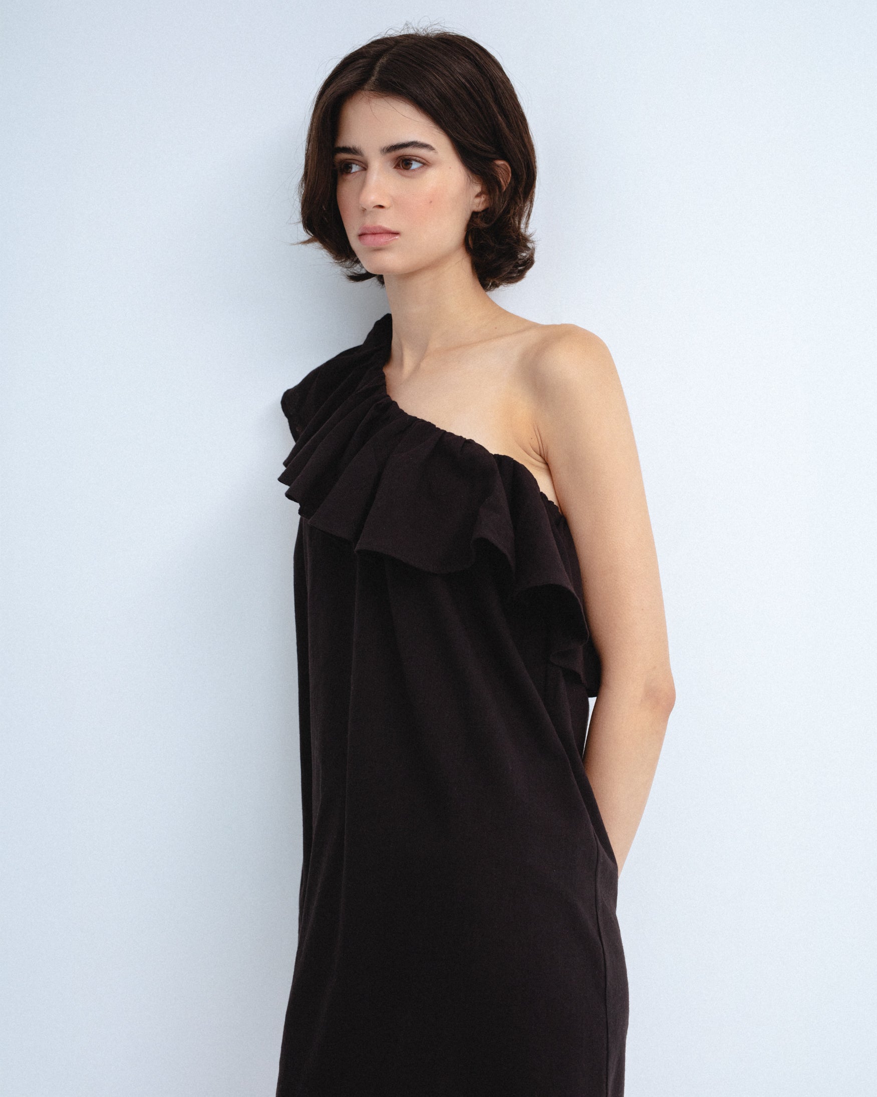 Vestido Corto Algodón Asimétrico Volante