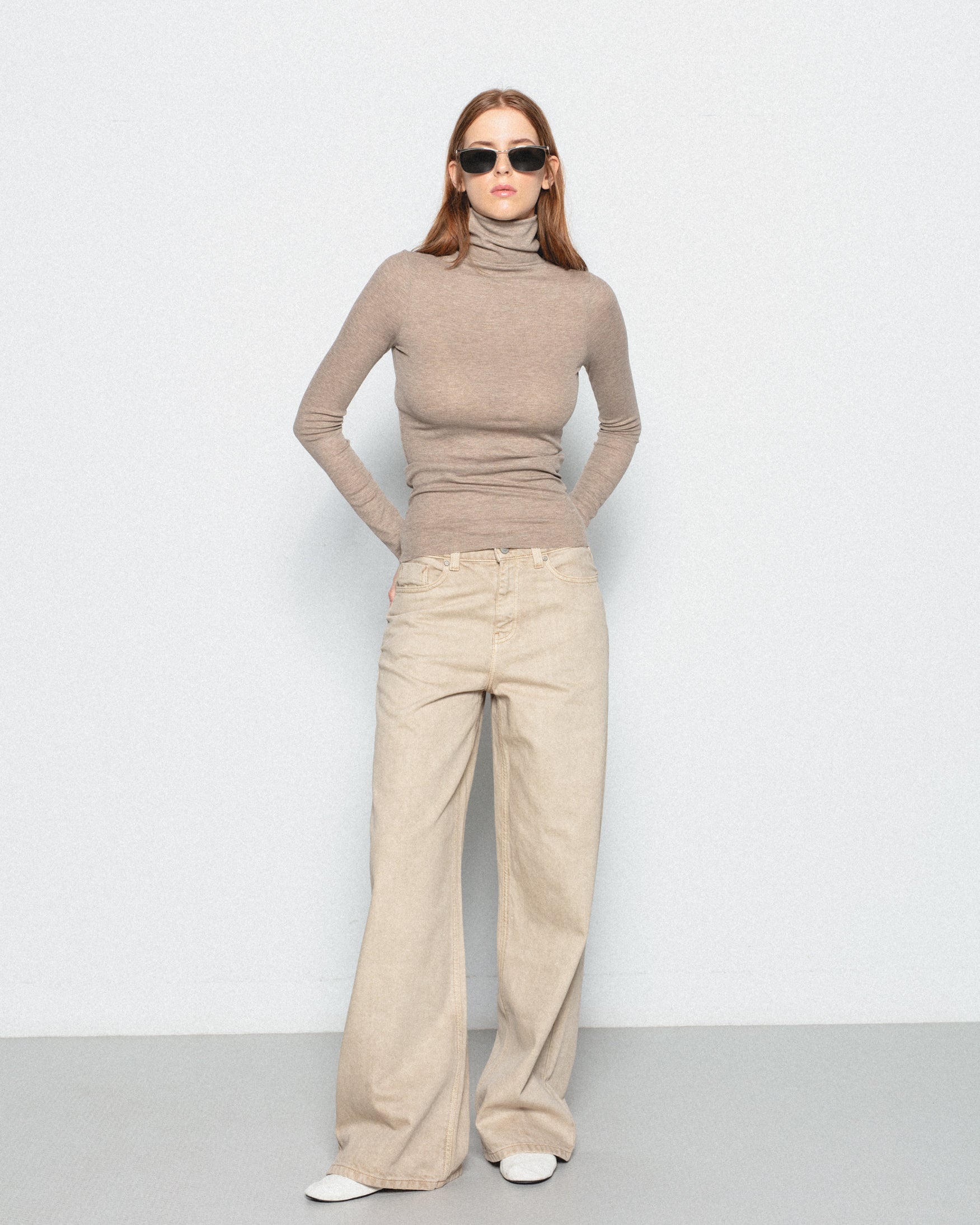 Pantalón Sarga Wide Leg Tiro Alto