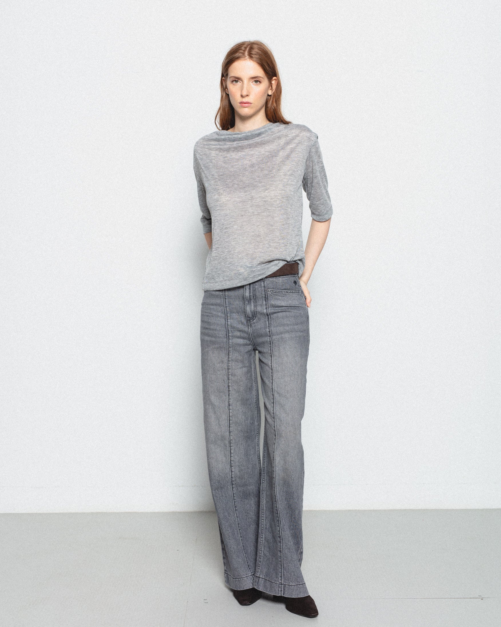 Jeans Straight Wide Leg Tiro Alto