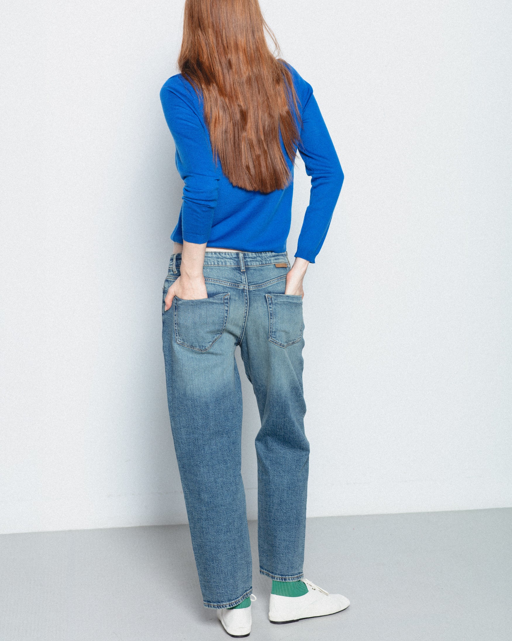 Jeans Slim Tiro Medio Cinco Bolsillos